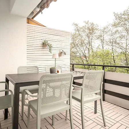 Cozy Balcony In Essen-kupferdreh Apartment *